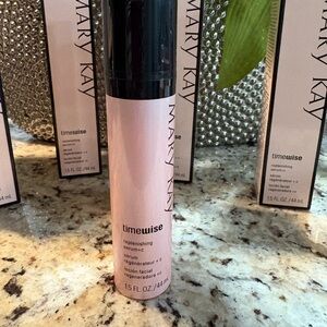 Mary Kay Timewise Replenishing Serum + C
